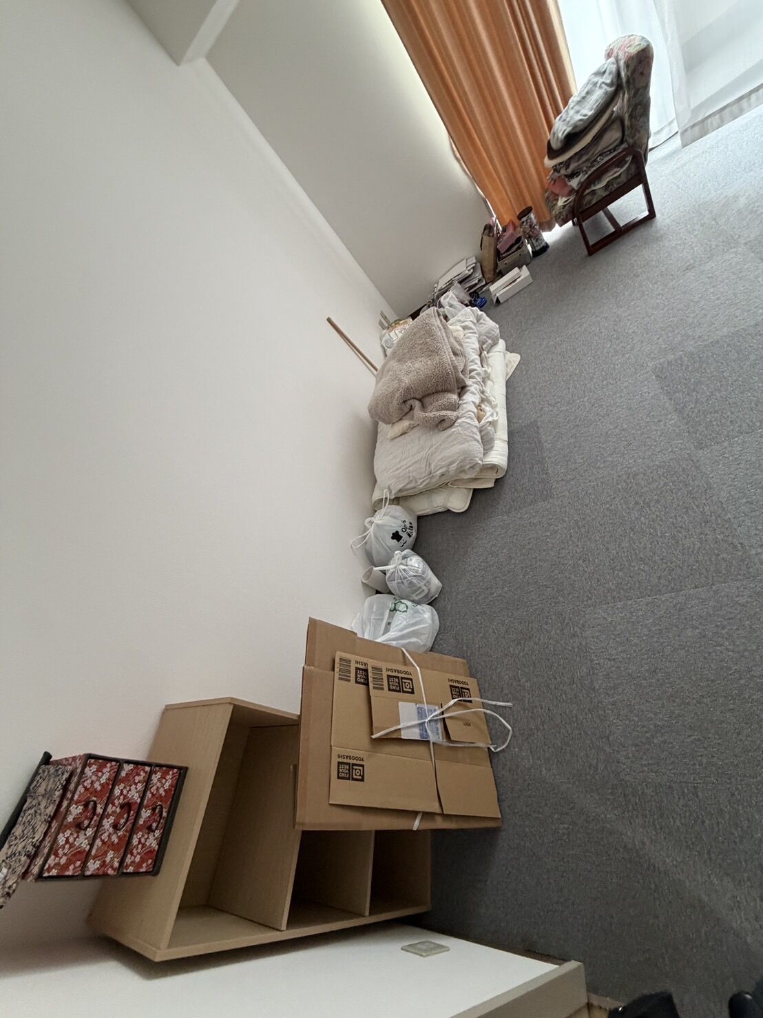 老人ホーム内　　遺品整理