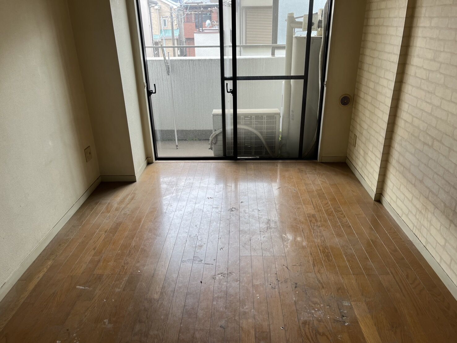 海老名市内　マンション1K